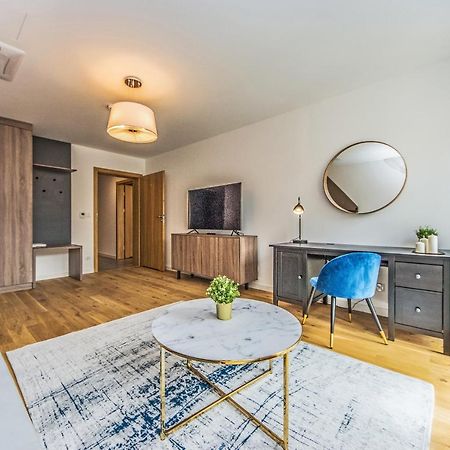 Bh Properties, Apartamenty Teatr Wybrzeze Srodmiescie 格但斯克 外观 照片