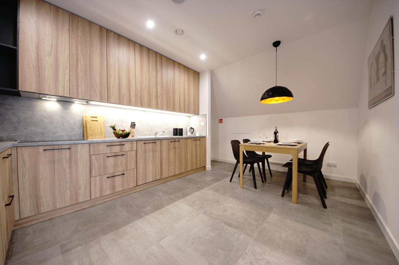 Bh Properties, Apartamenty Teatr Wybrzeze Srodmiescie 格但斯克 外观 照片