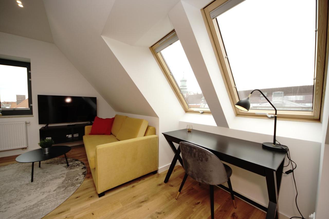 Bh Properties, Apartamenty Teatr Wybrzeze Srodmiescie 格但斯克 外观 照片