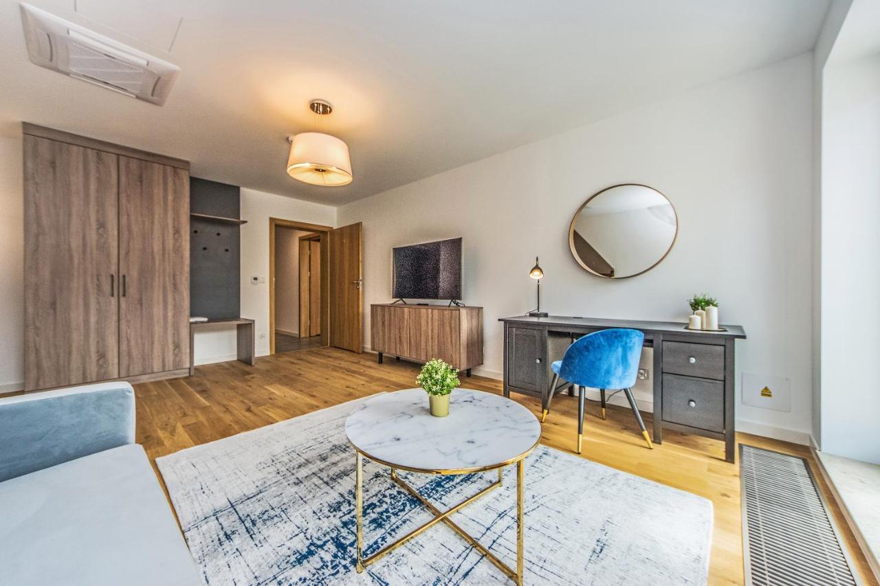 Bh Properties, Apartamenty Teatr Wybrzeze Srodmiescie 格但斯克 外观 照片