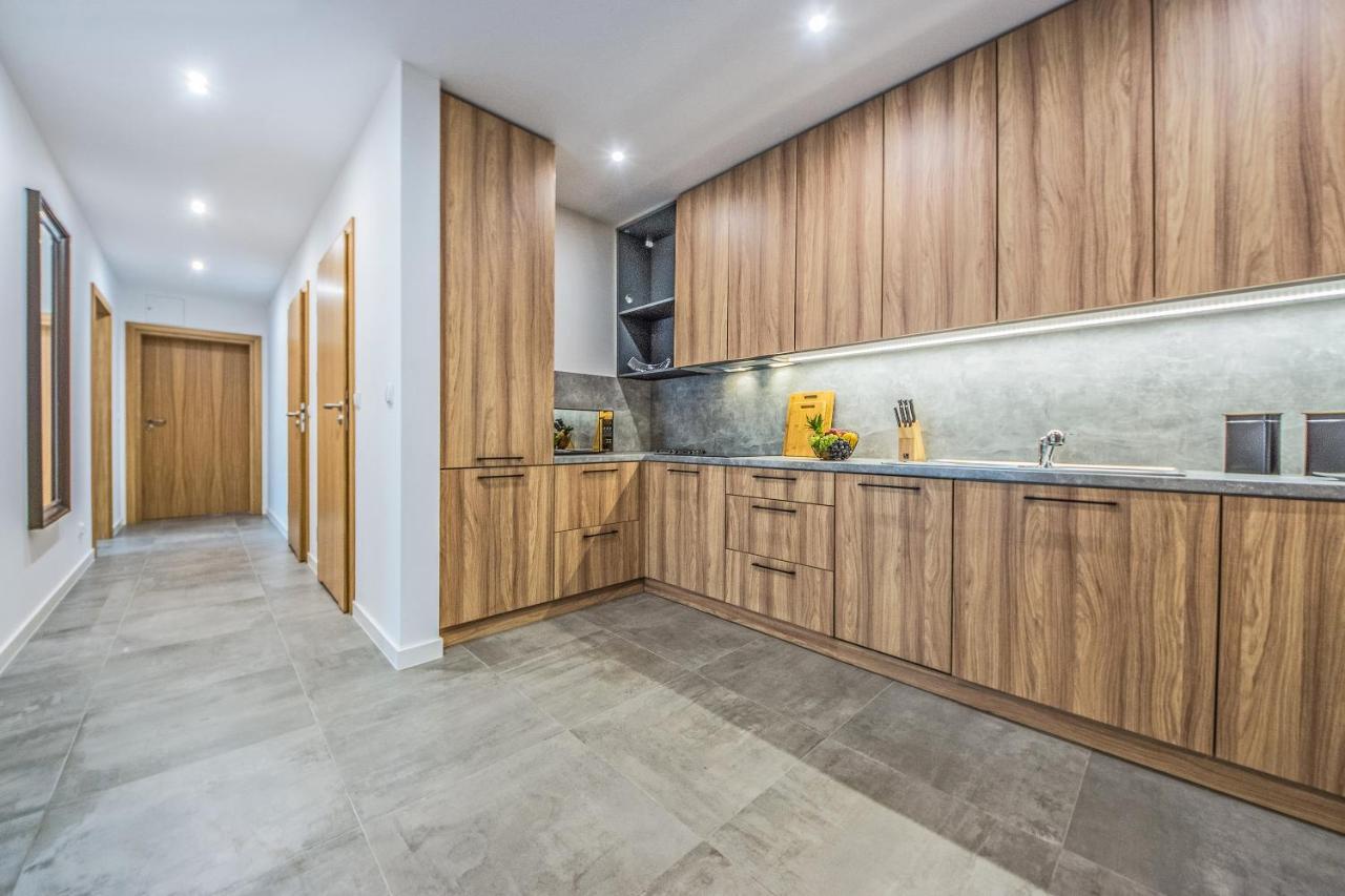 Bh Properties, Apartamenty Teatr Wybrzeze Srodmiescie 格但斯克 外观 照片