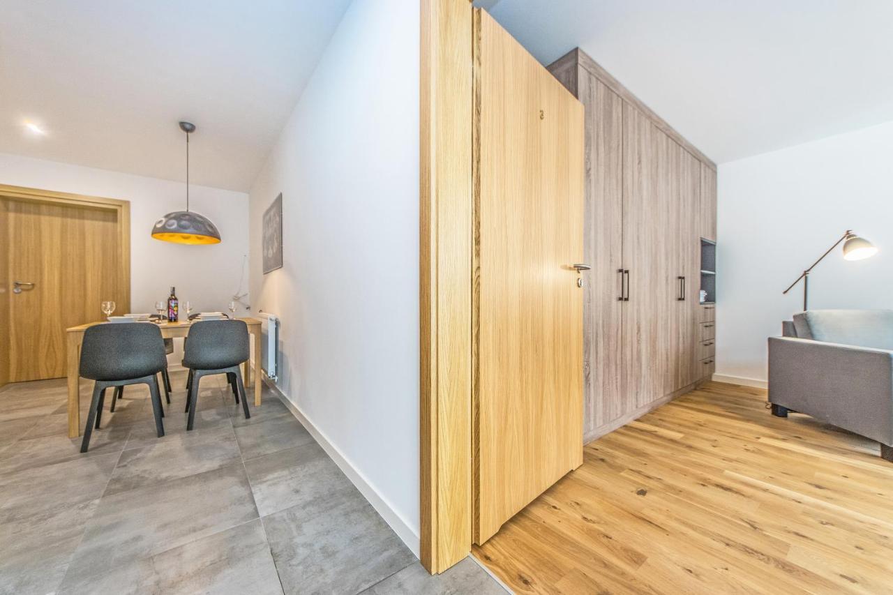 Bh Properties, Apartamenty Teatr Wybrzeze Srodmiescie 格但斯克 外观 照片
