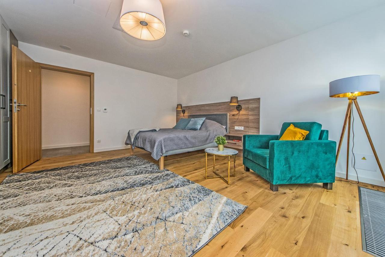 Bh Properties, Apartamenty Teatr Wybrzeze Srodmiescie 格但斯克 外观 照片